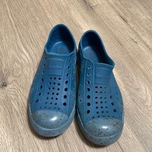 Boys childrens Size 13 blue Bloom Natives